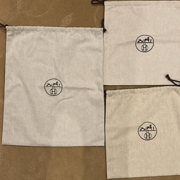 Set of 5 Hermes dust bags - Picture 3 of 4